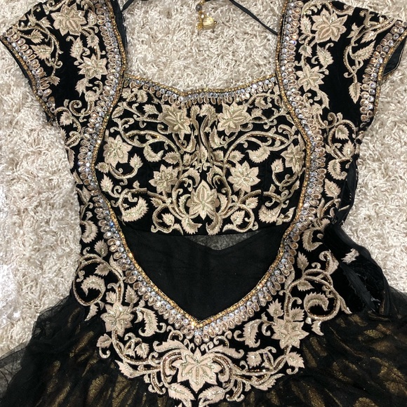 Indian Outfit - Black Arnakali with open back - Picture 3 of 6